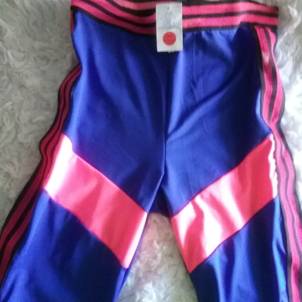 Brand new medium women's stretchy shorts